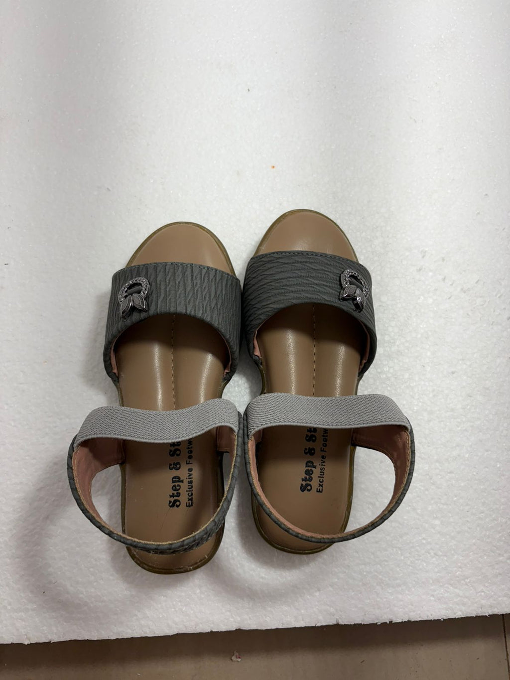 Trendy Women's Designer Bow Slides – Elegant & Comfortable Daily Wear Flats"
