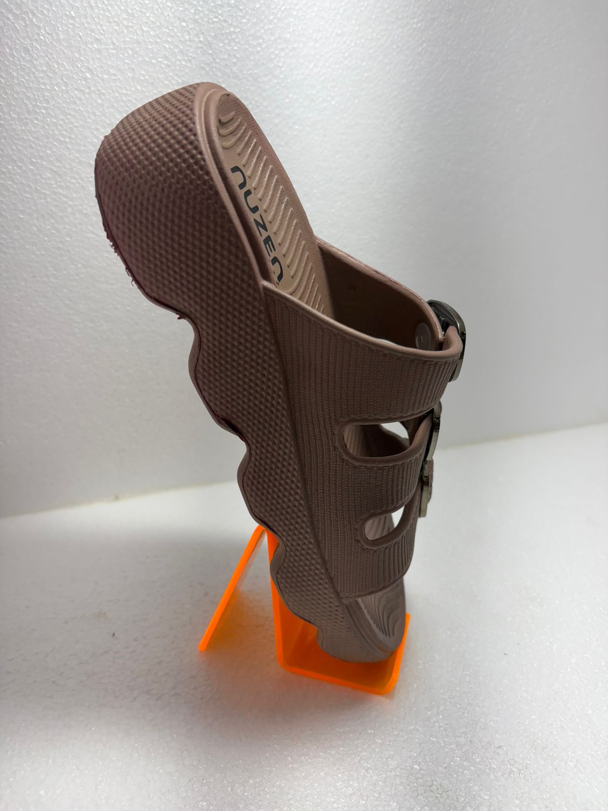 \Stylish & Lightweight Unisex Clogs – Breathable Daily Wear Clog Shoes for Men & Women