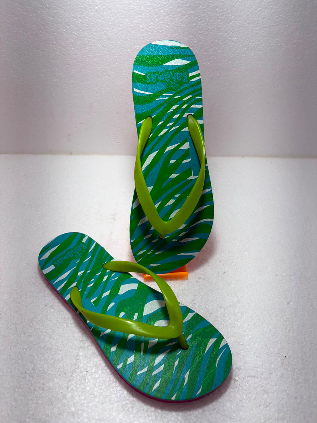 Stylish Women’s Printed Flip-Flops – Vibrant Green & Blue Summer Beach Sandals for Casual Daily Wear
