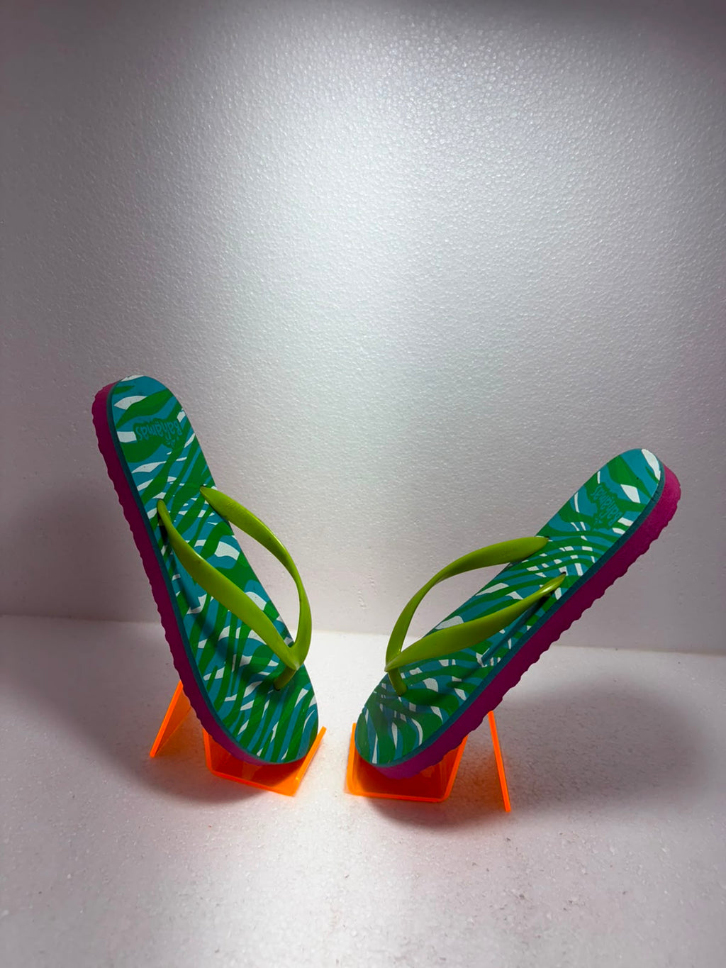 Stylish Women’s Printed Flip-Flops – Vibrant Green & Blue Summer Beach Sandals for Casual Daily Wear