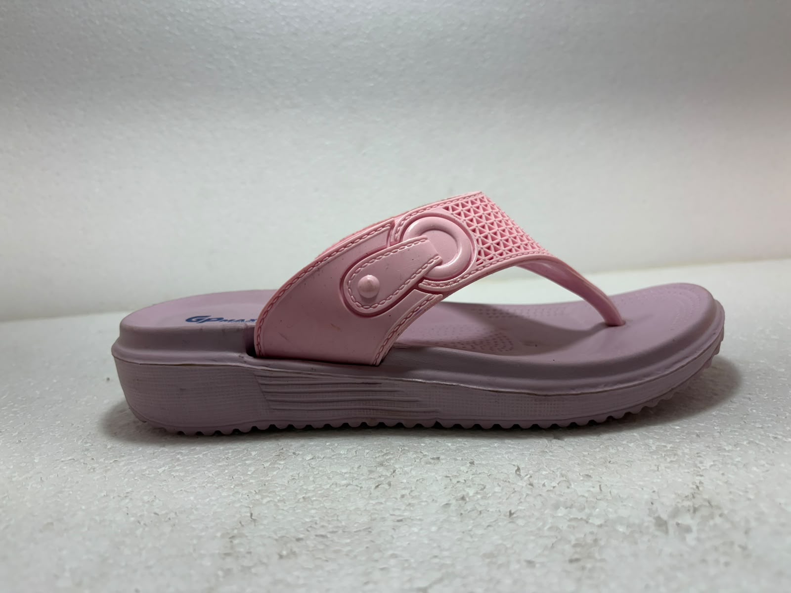Women’s Lightweight Soft Cushion Flip Flops | Stylish Pink Casual Slippers for Daily Wear | Anti-Skid Comfortable Thong Sandals
