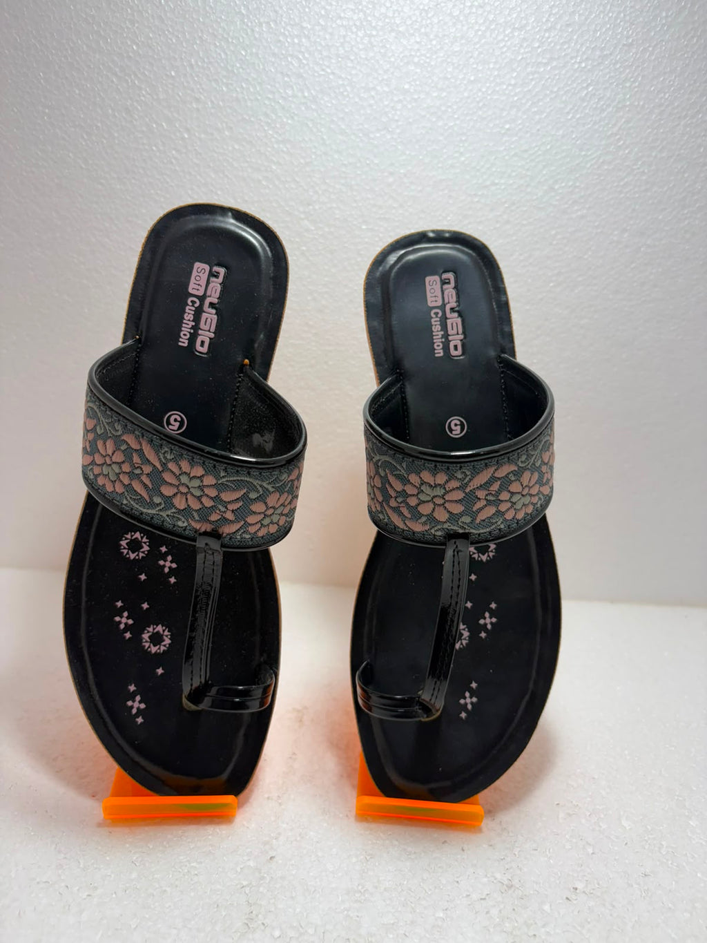 Stylish Women’s Black Soft Cushion Sandals – Elegant Floral Embellished Daily Wear Chappal