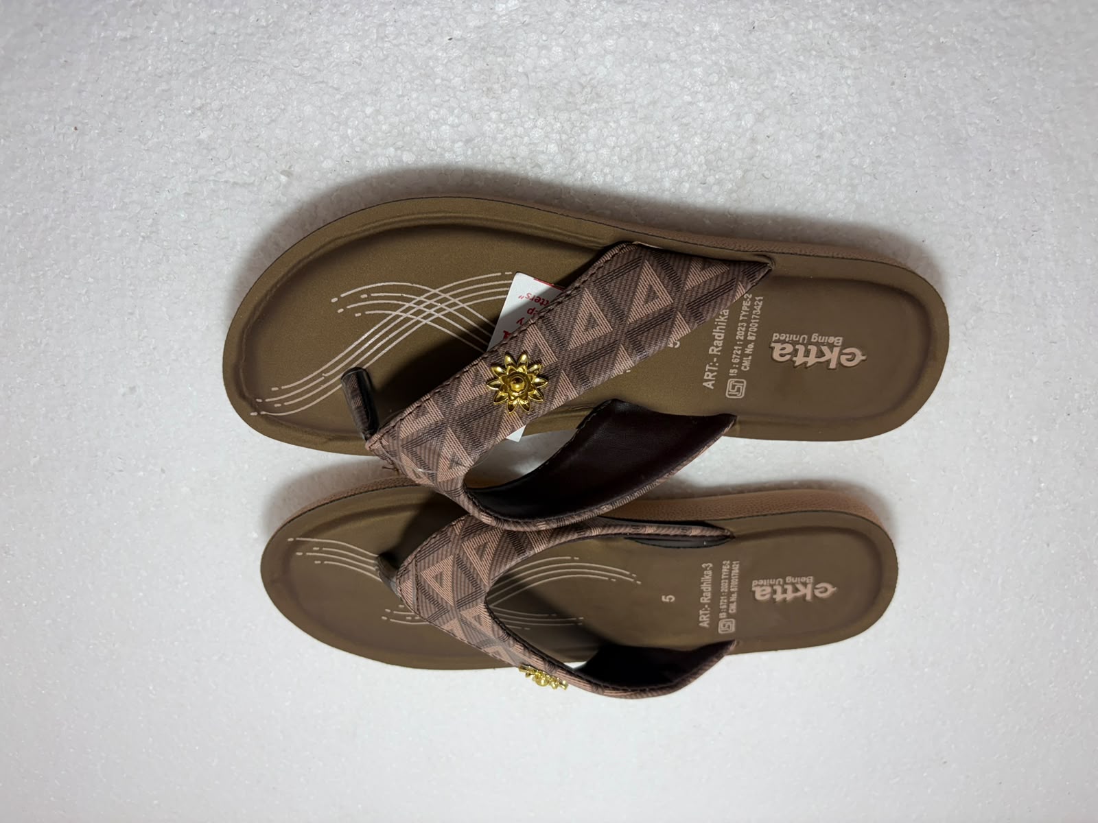 : Stylish Women’s Brown Printed Flip-Flops – Trendy Ethnic Design with Gold Accent for Daily & Casual Wear