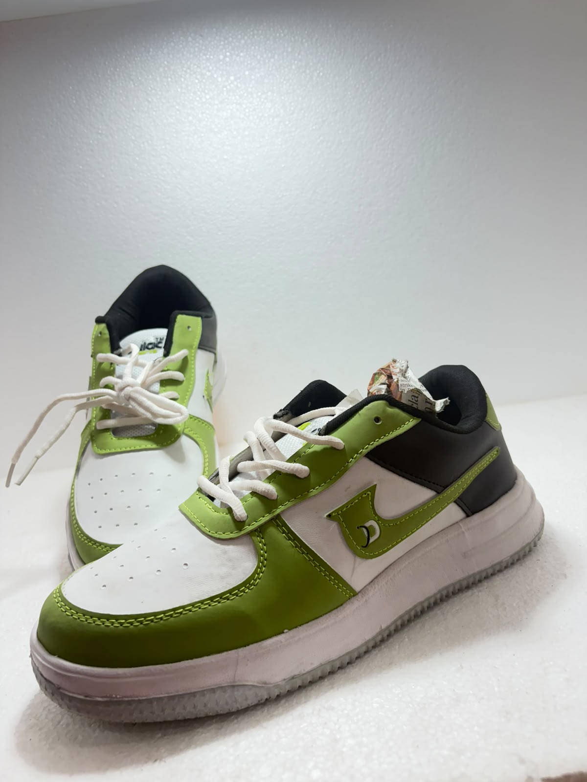 Men's Casual Sneakers | Lightweight Lace-Up Shoes | Stylish Low-Top Everyday Walking Shoes | White, Lime Green & Grey